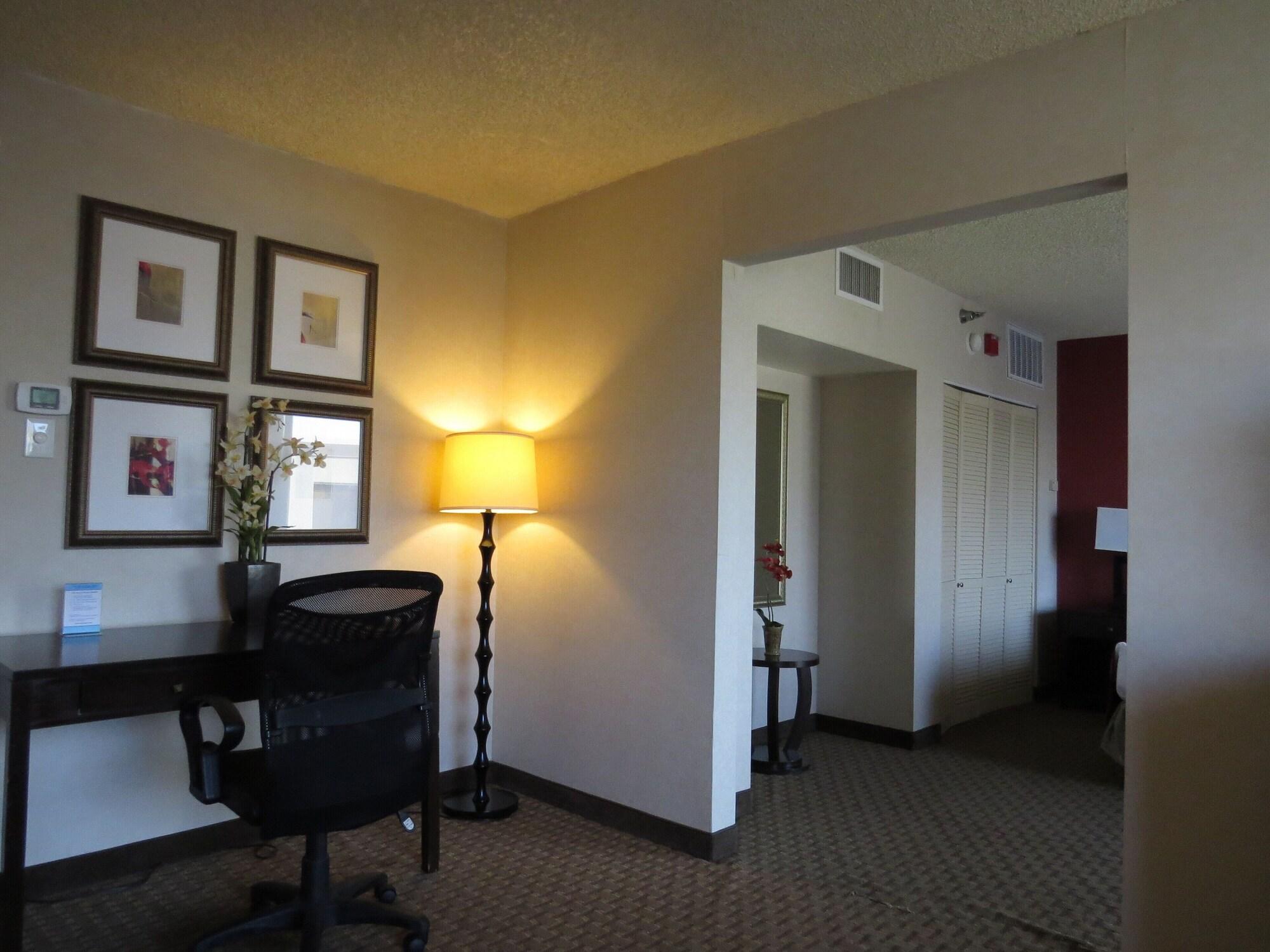 Holiday Inn Express & Suites Phoenix - Midtown, An Ihg Hotel Kültér fotó