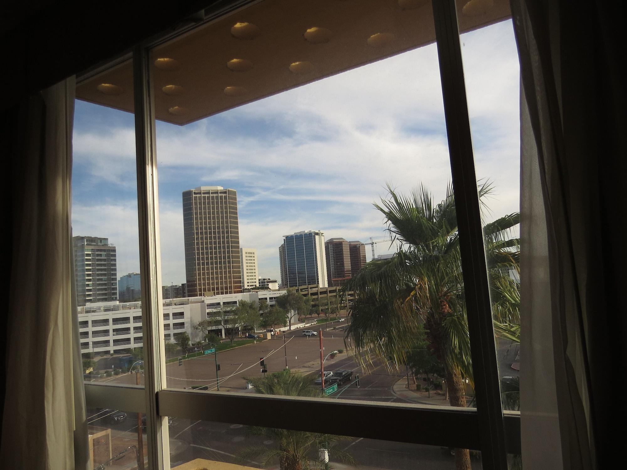 Holiday Inn Express & Suites Phoenix - Midtown, An Ihg Hotel Kültér fotó